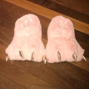 NWOT Justice Size 8/9 Pink Monster Slippers